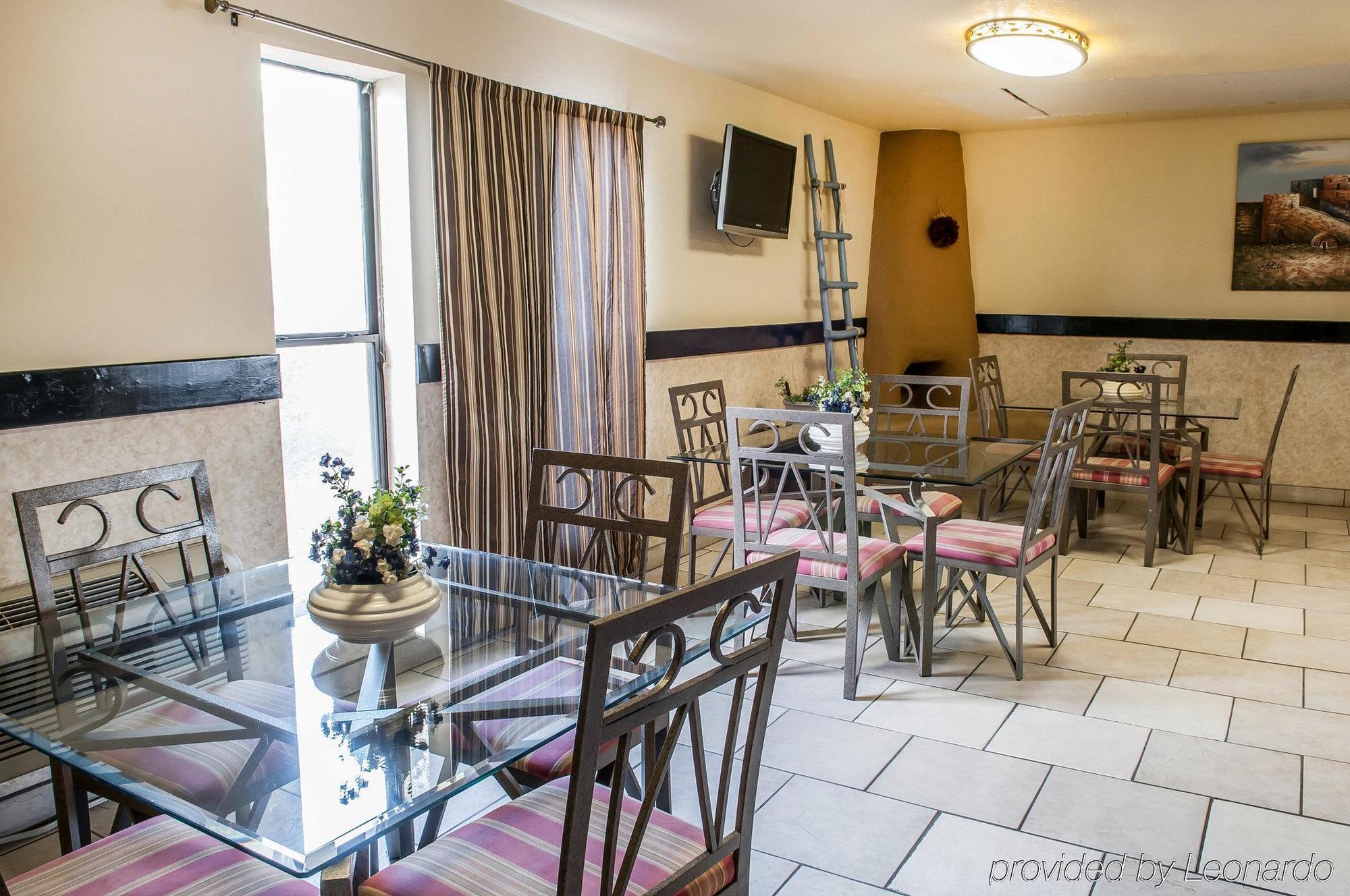 Rodeway Inn Еспаньола Екстериор снимка